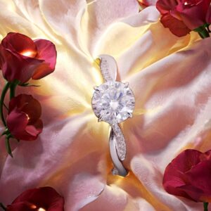 Radiant Central Stone Pave Moissanite Ring - Image 3